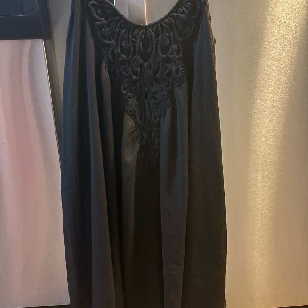 Elegant Black Dress with Lace Detail